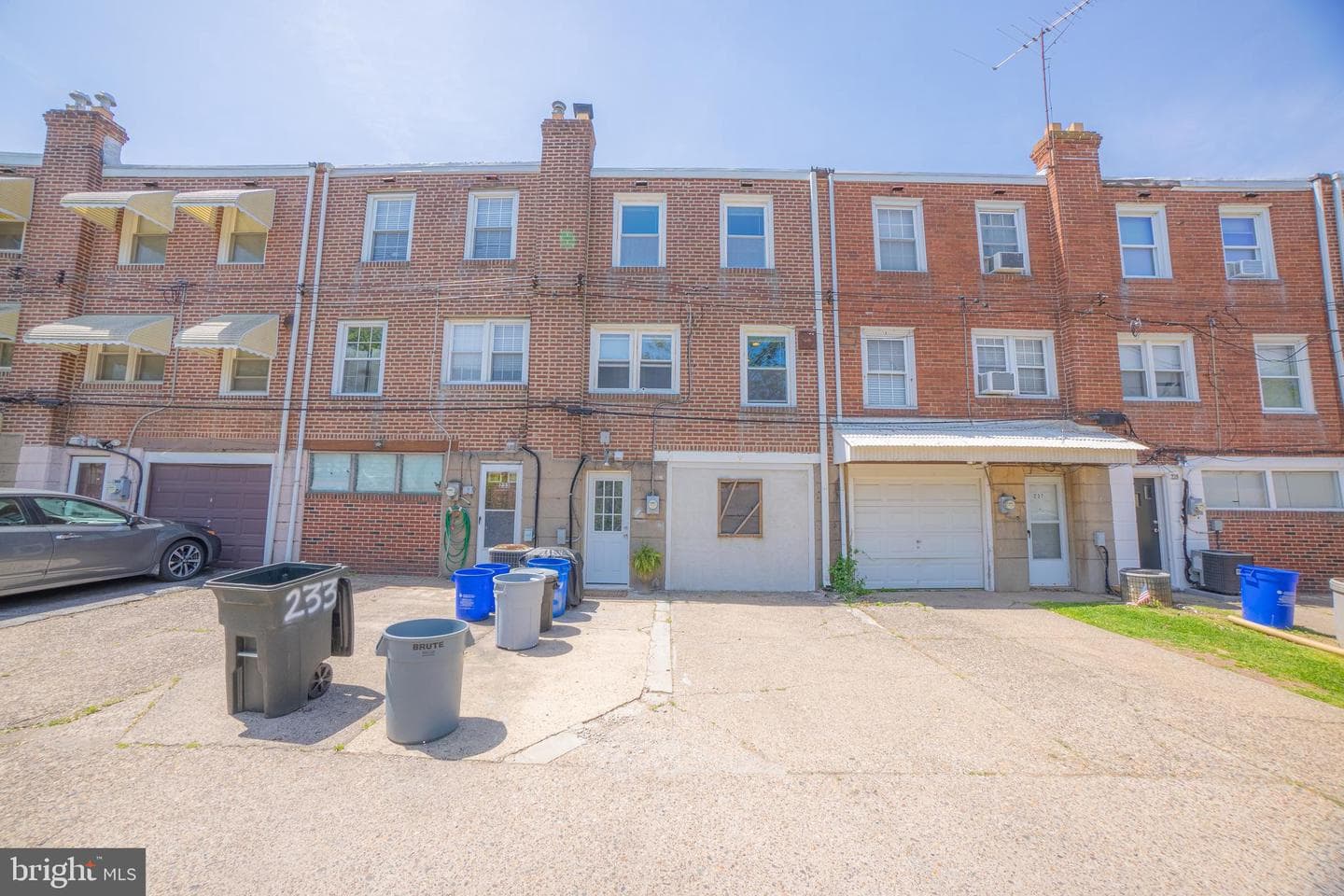 235 Gramercy Drive photo 19