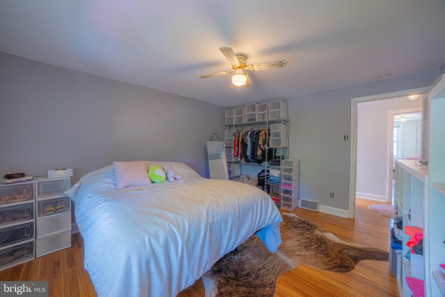235 Gramercy Drive photo 9
