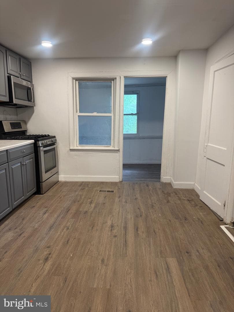 232 N 2nd Street photo 12