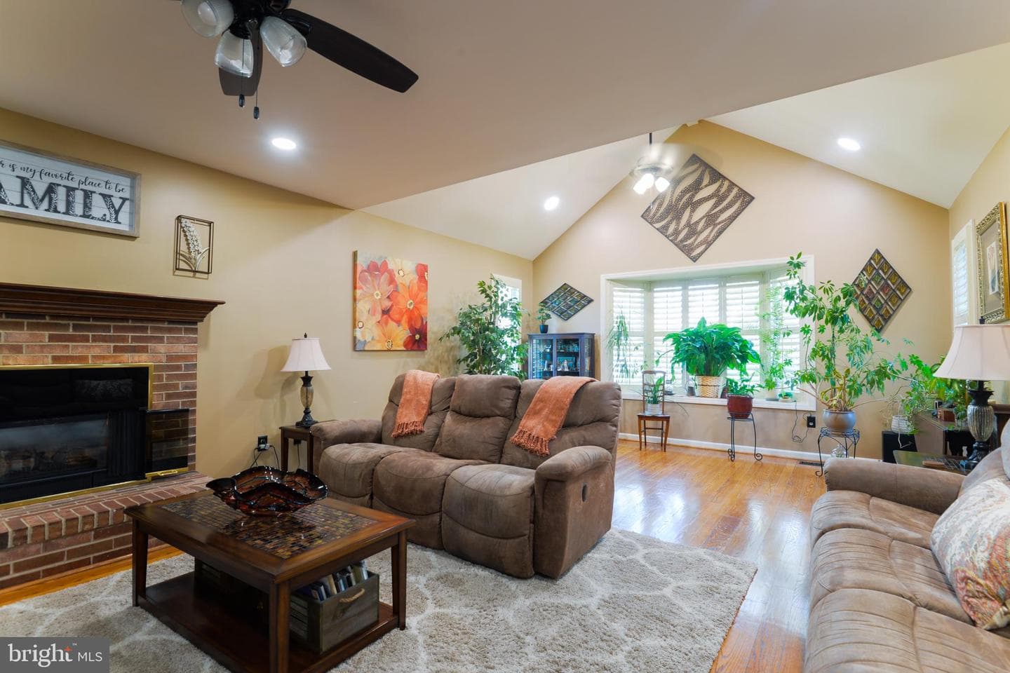 929 Mayfield Lane photo 13