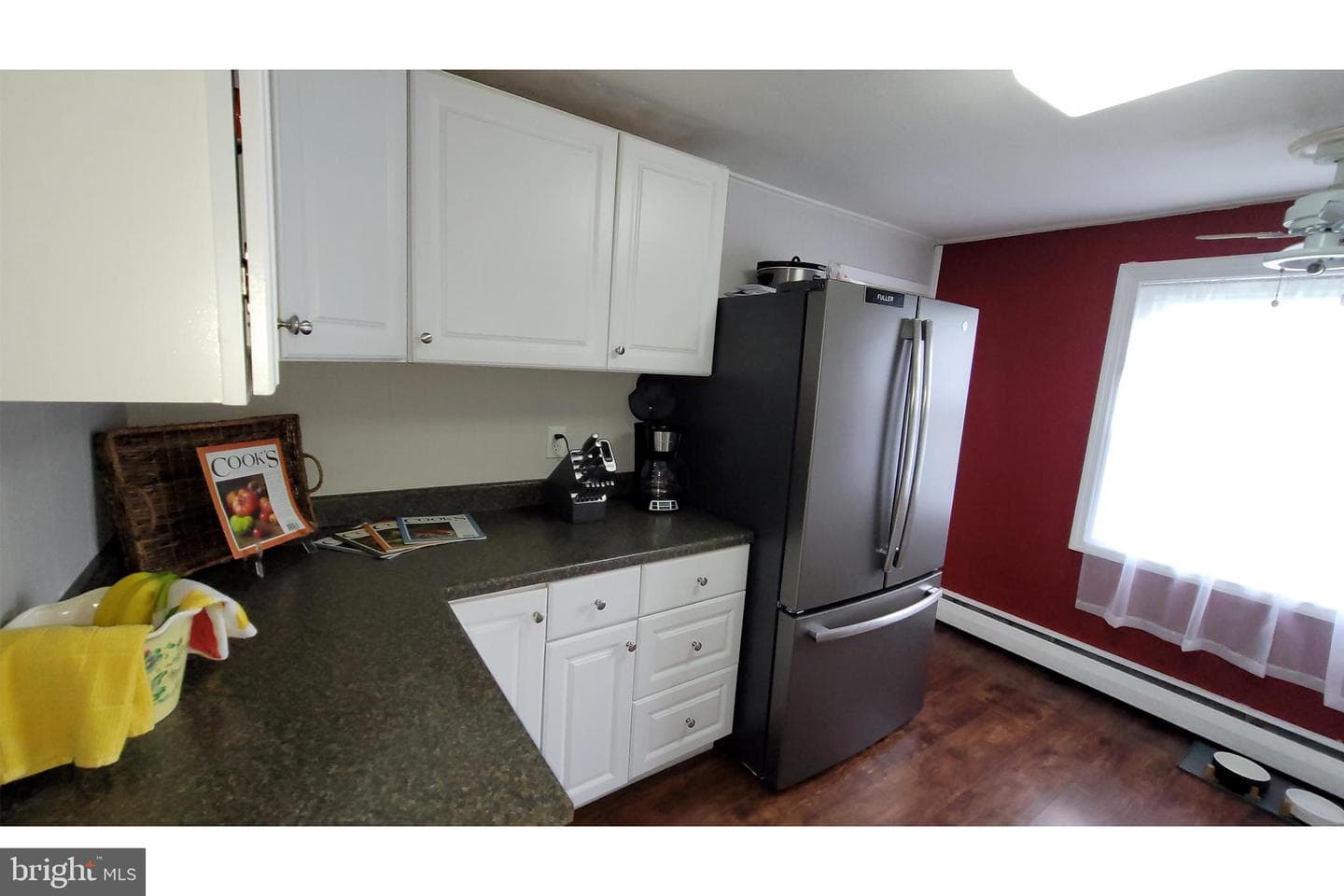 77 Florence Avenue photo 4