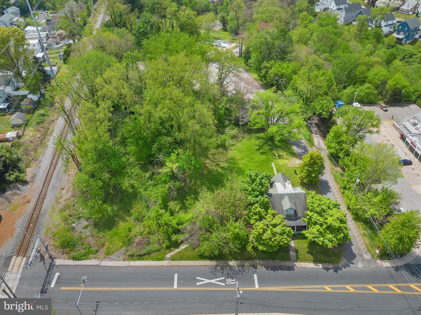 610 N Swarthmore Avenue photo 26