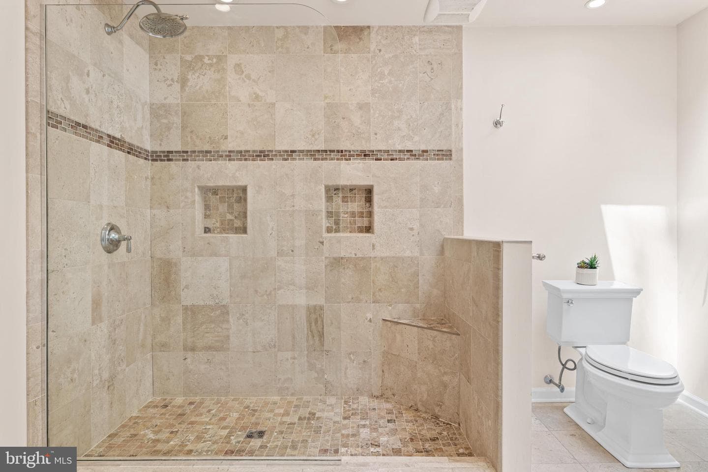 440 Wooded Way photo 17