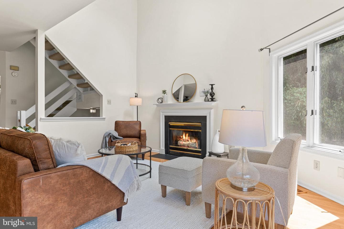 440 Wooded Way photo 4