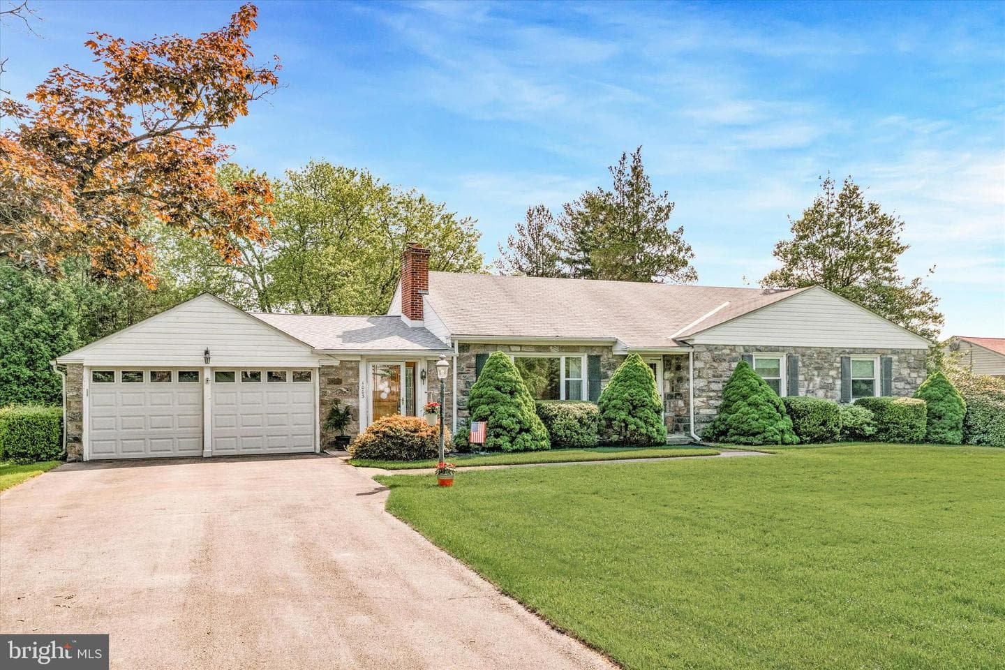 1003 Richmond Road photo 2