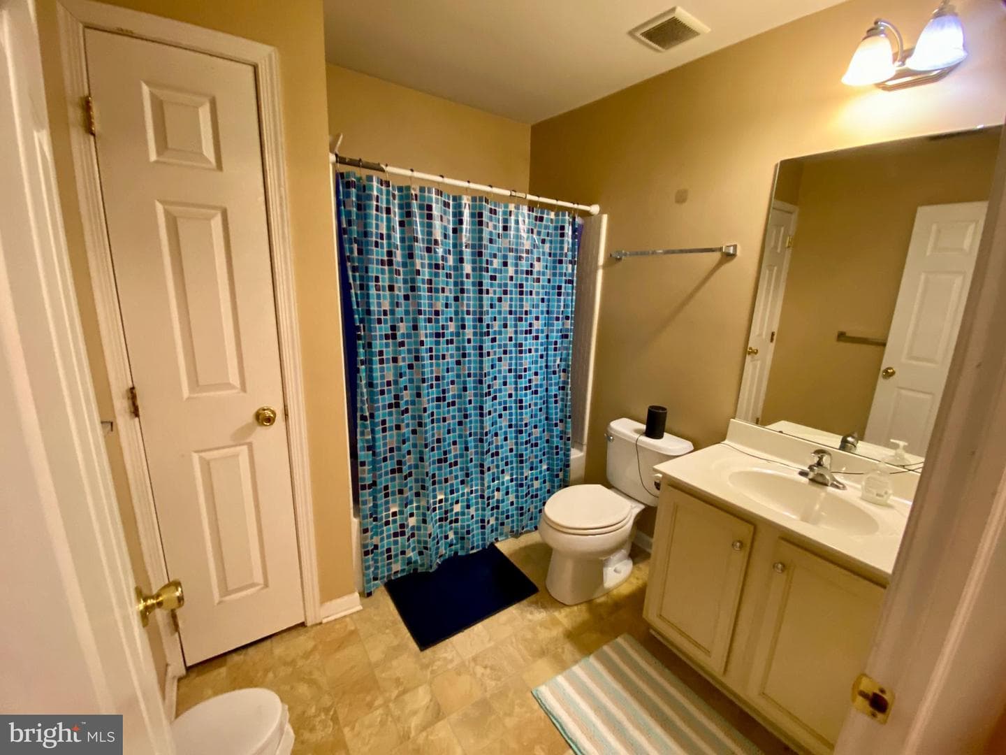 19 Hillview Circle photo 30
