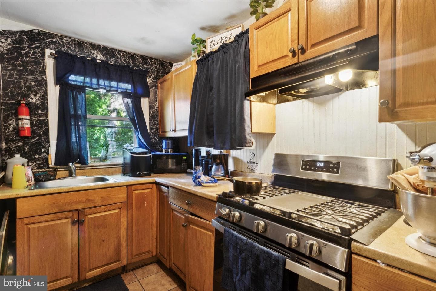 334 W 15th Street photo 7