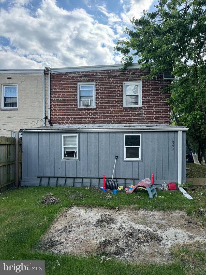 1541 Yates Avenue photo 21
