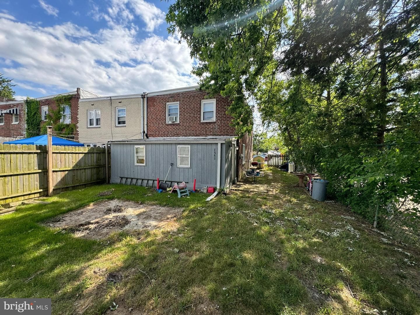 1541 Yates Avenue photo 23