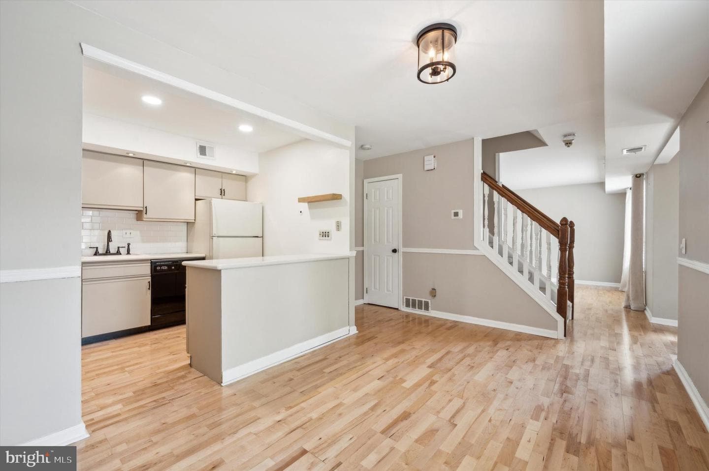 2509 Red Oak Circle #2509-A photo 10