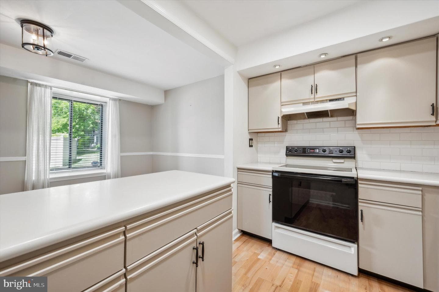 2509 Red Oak Circle #2509-A photo 16