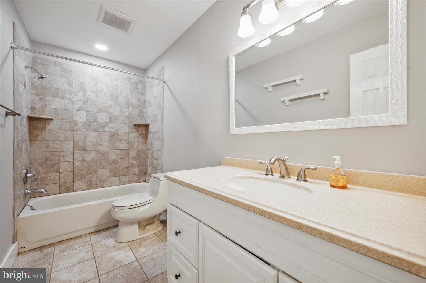 2509 Red Oak Circle #2509-A photo 25