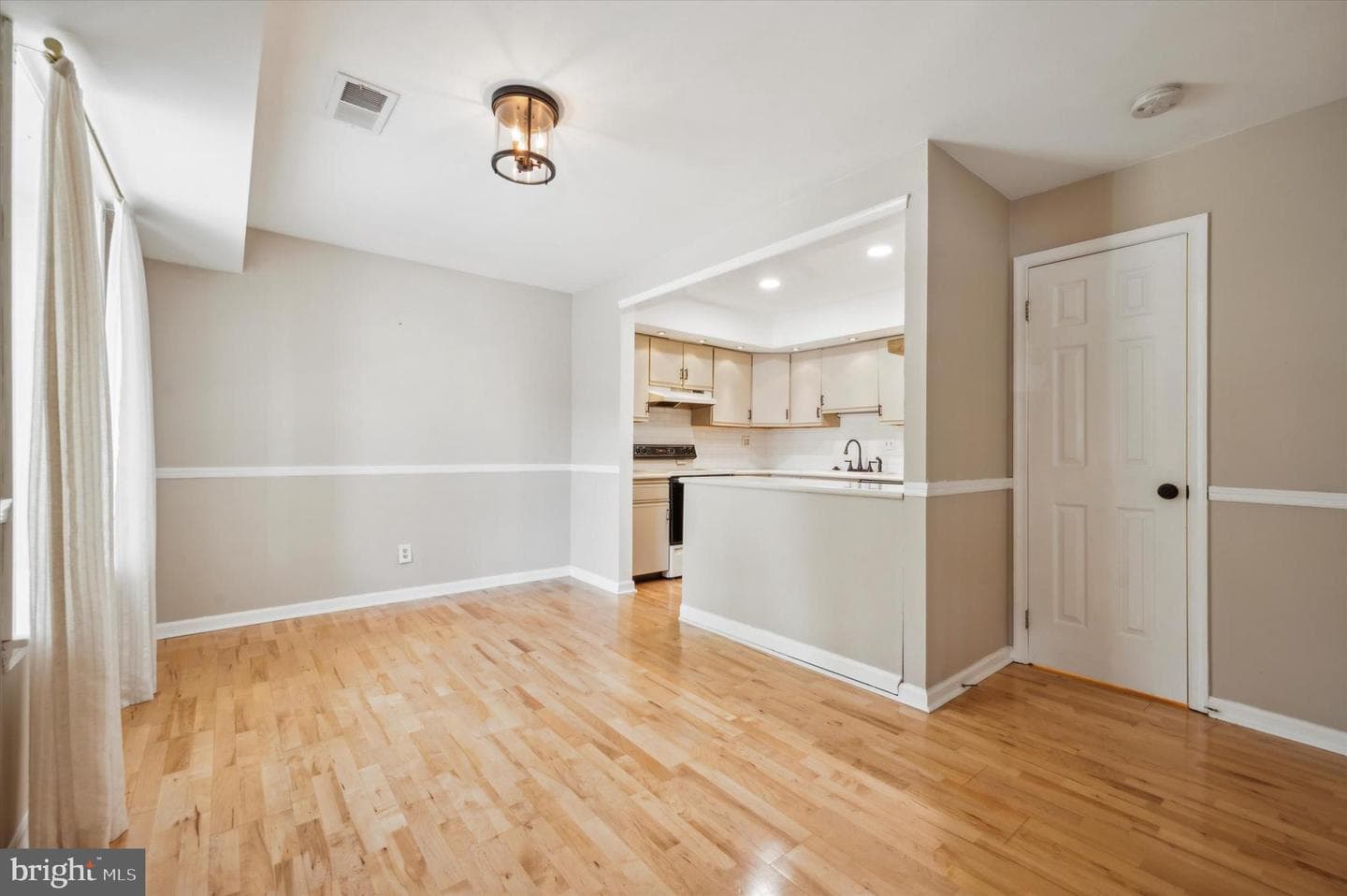 2509 Red Oak Circle #2509-A photo 9