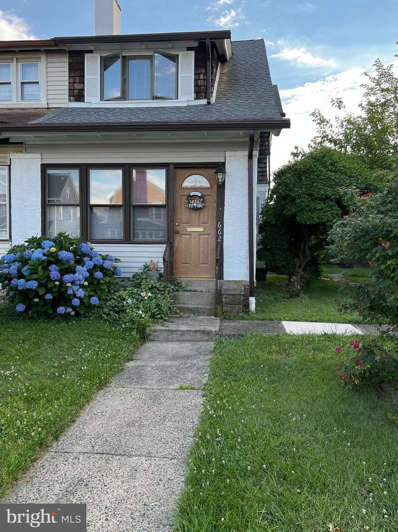 662 Rose Street photo 1