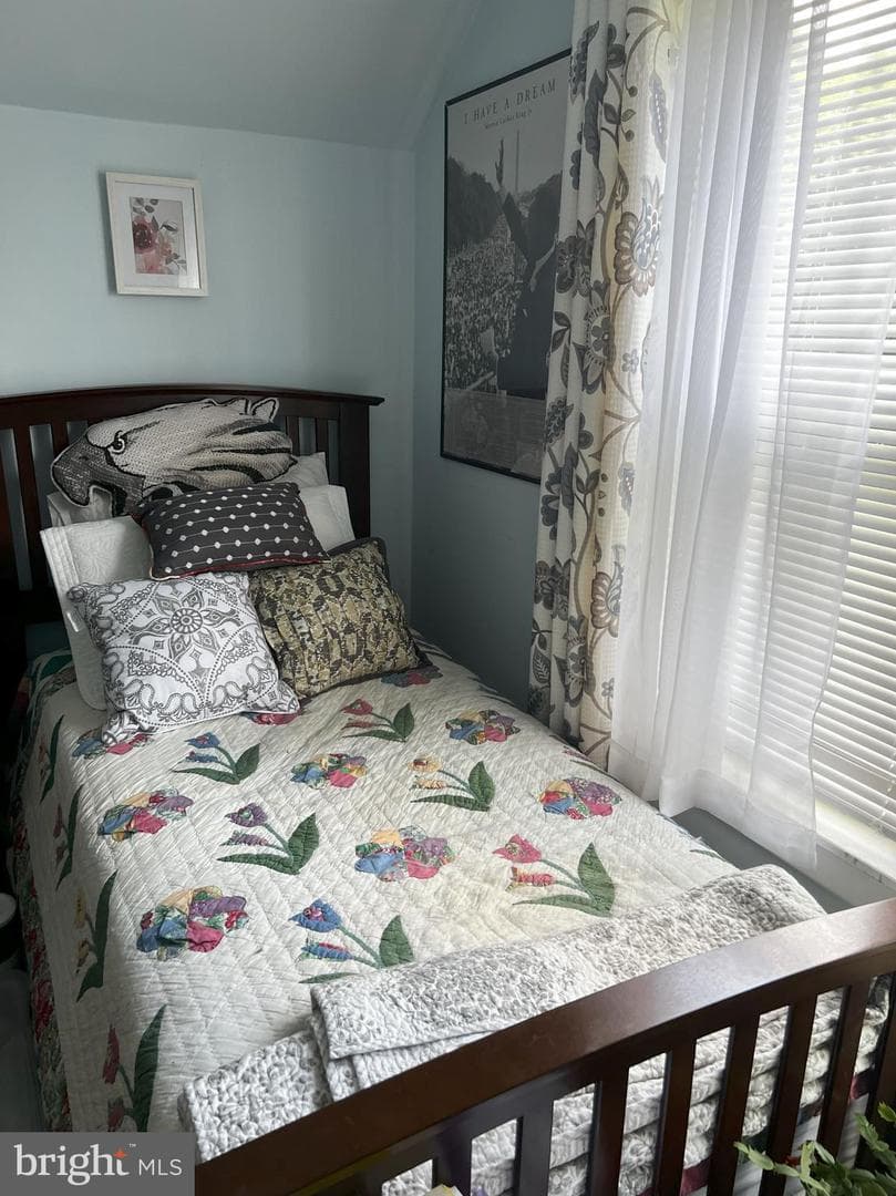 662 Rose Street photo 22
