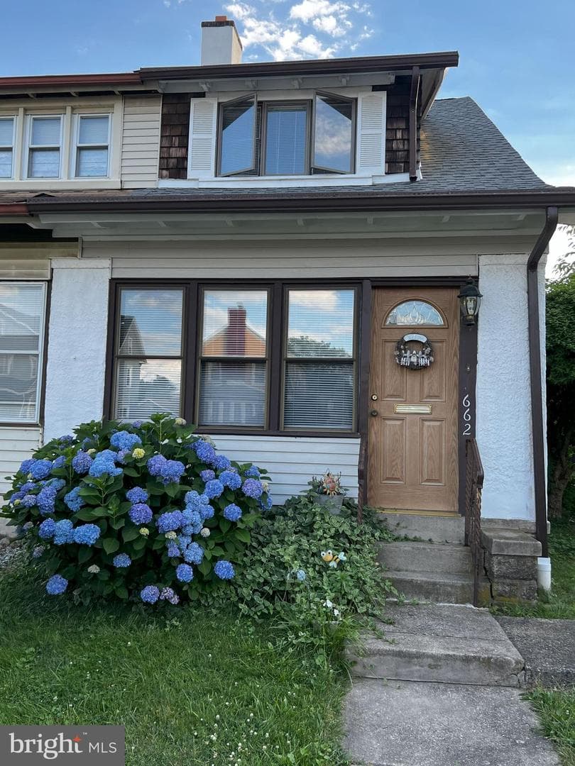 662 Rose Street photo 3
