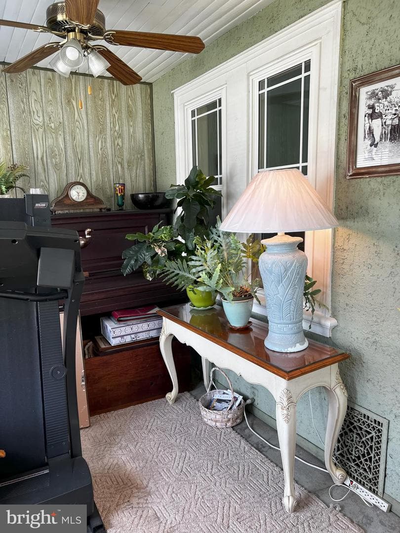 662 Rose Street photo 6