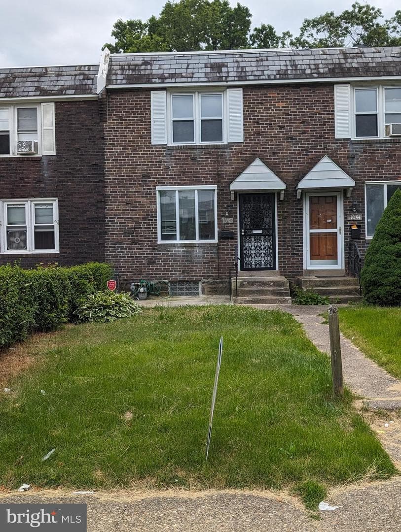 1042 S Lynbrook Road photo 1