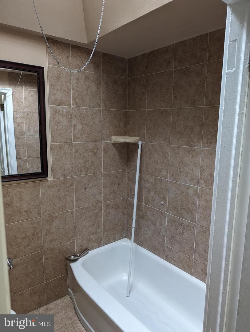 1042 S Lynbrook Road photo 15