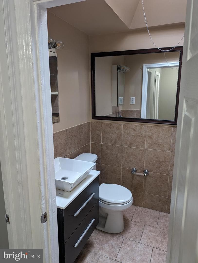 1042 S Lynbrook Road photo 16