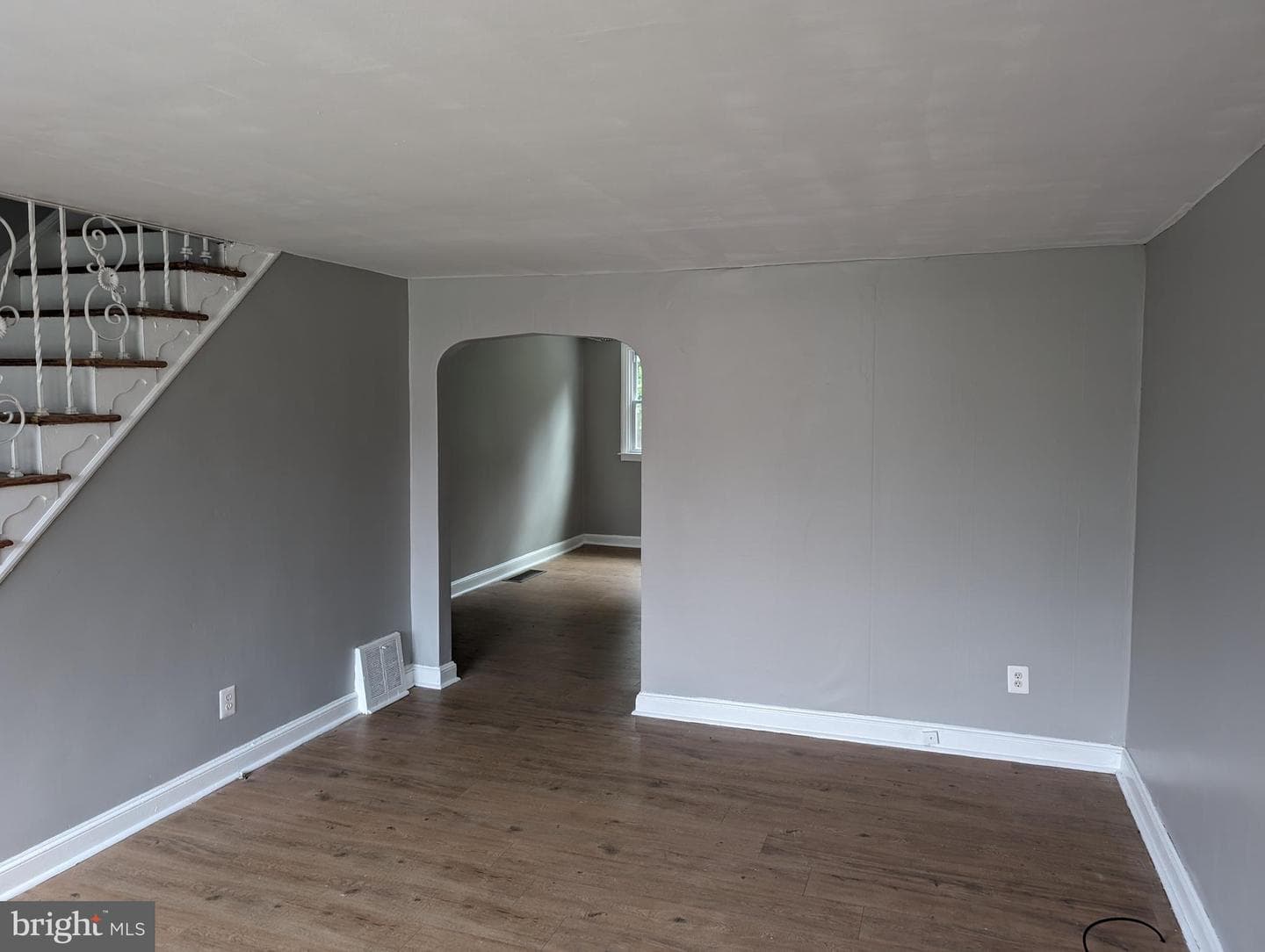 1042 S Lynbrook Road photo 2
