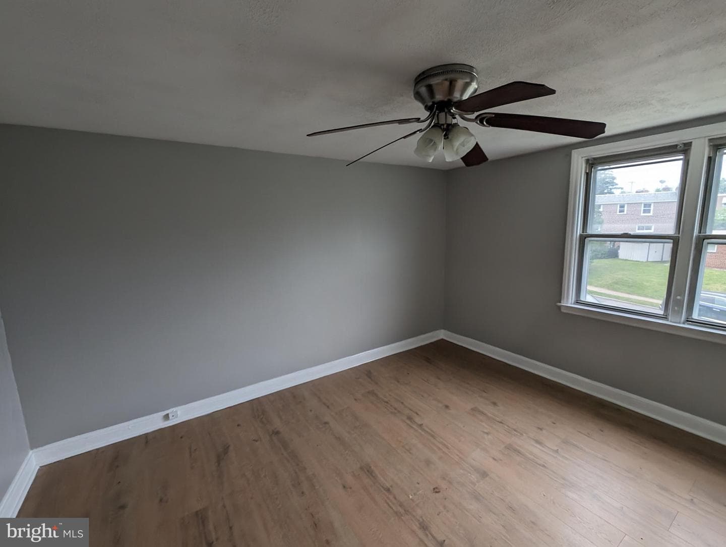 1042 S Lynbrook Road photo 9