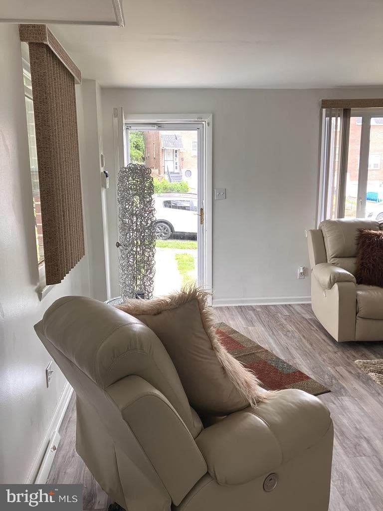 1414 Powell Road photo 2