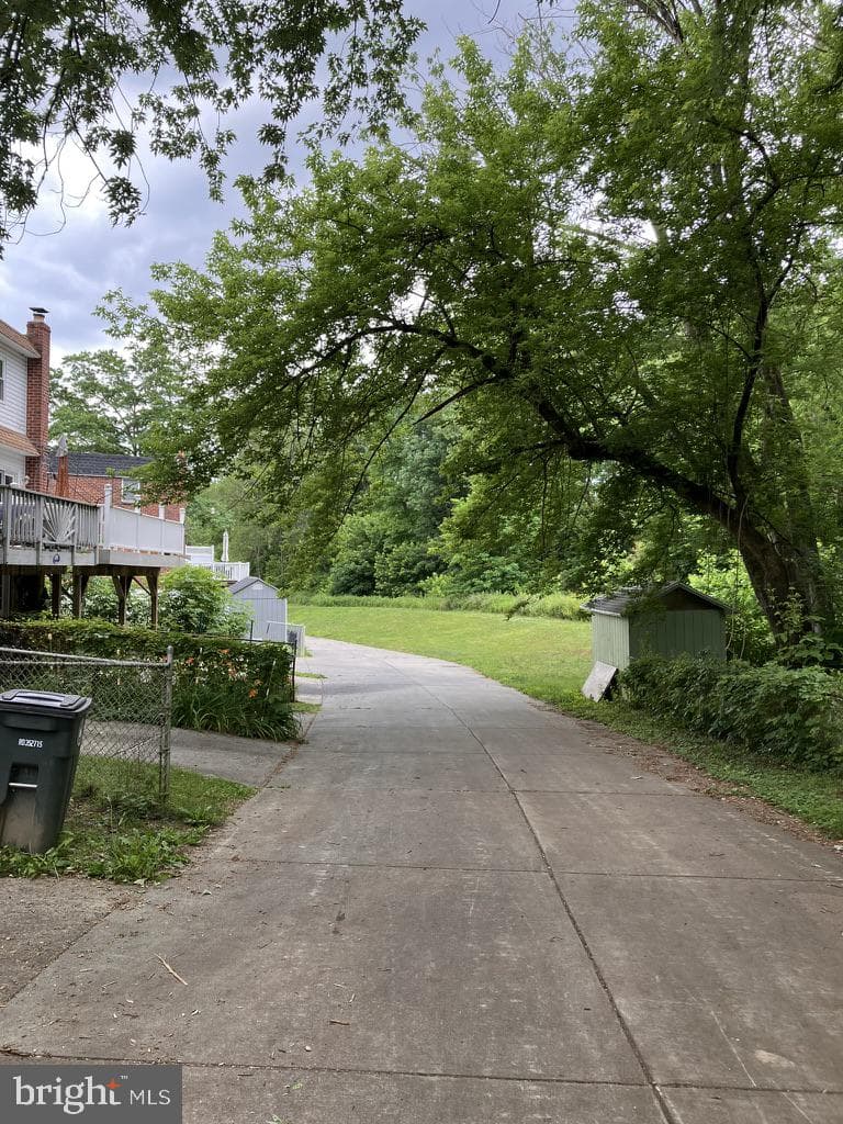 1414 Powell Road photo 6