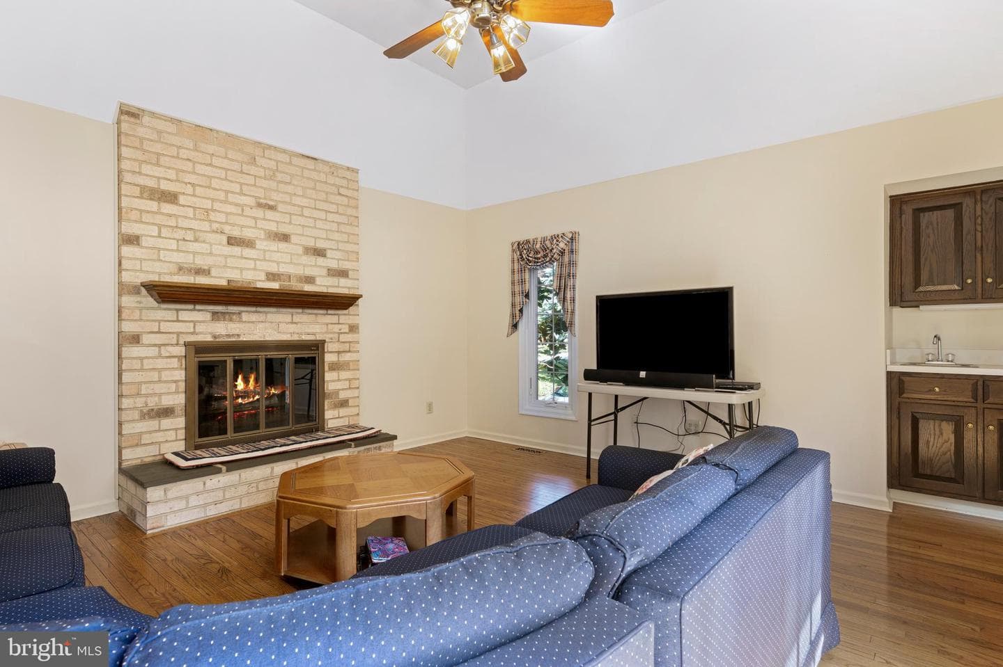 112 Trianon Lane photo 11