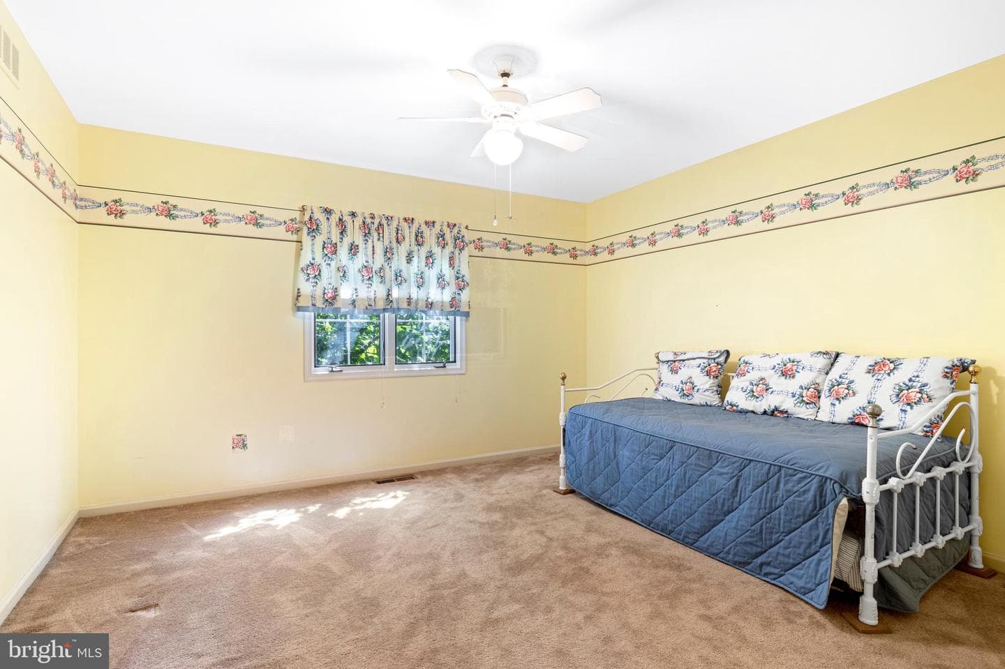 112 Trianon Lane photo 32