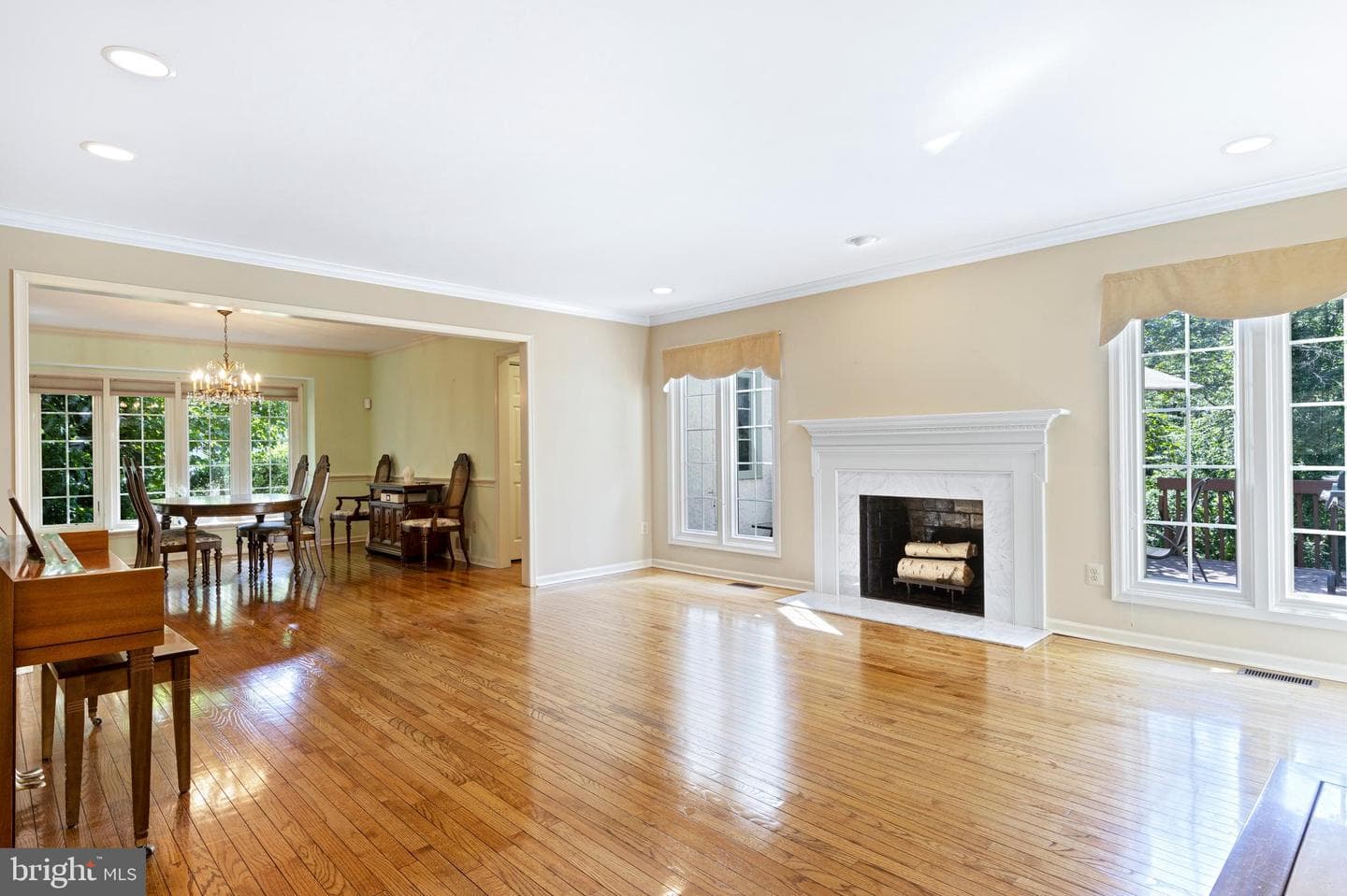 112 Trianon Lane photo 7