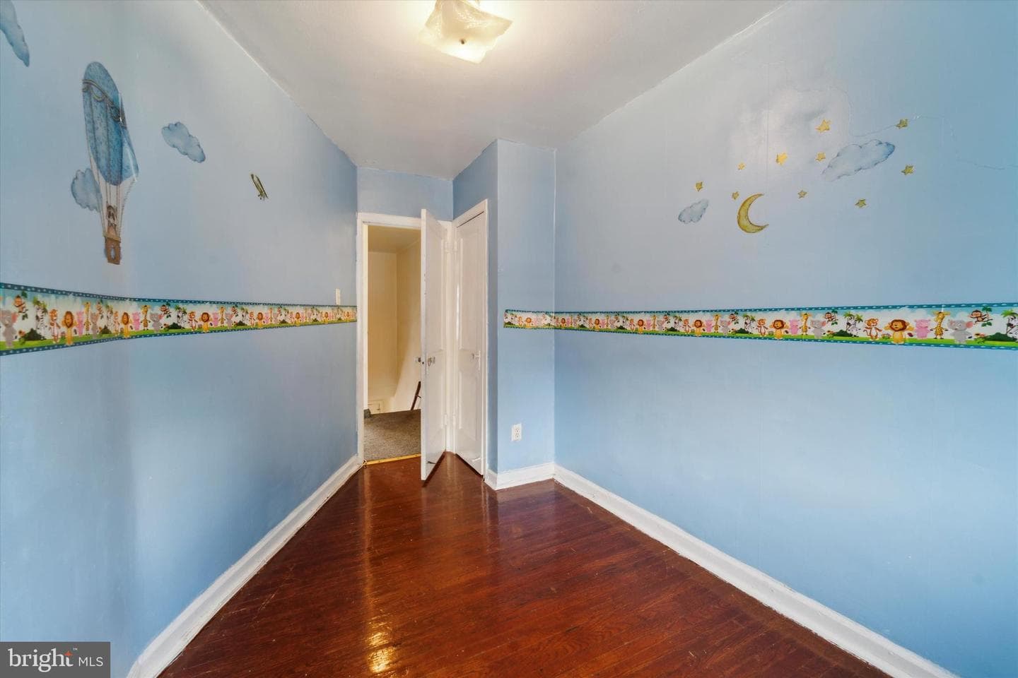 163 E Plumstead Avenue photo 9
