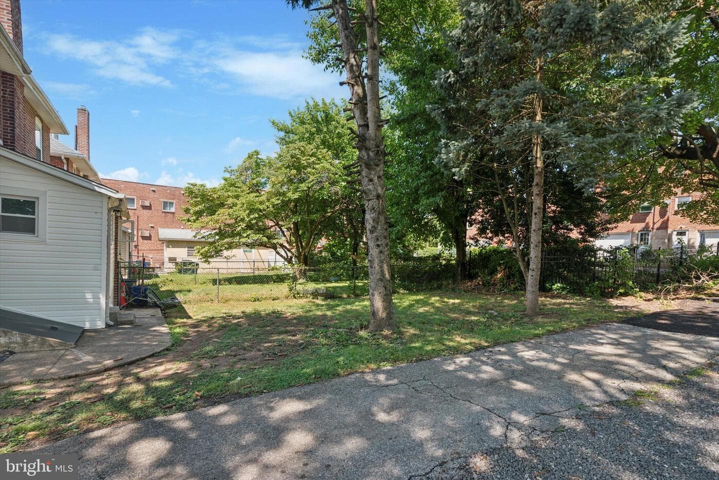 3933 Dennison Avenue photo 22
