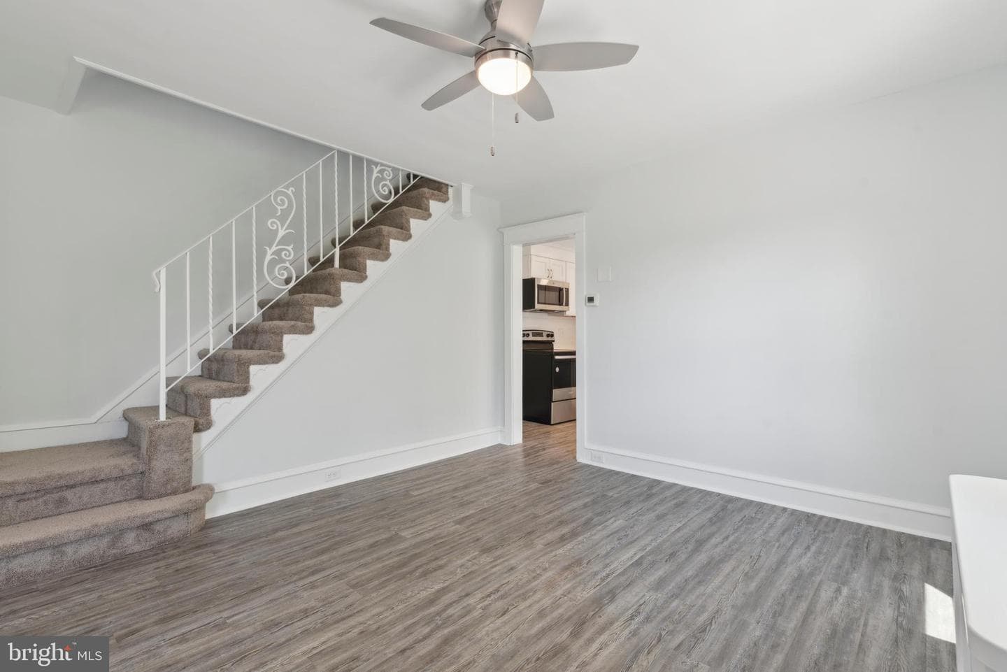 3933 Dennison Avenue photo 4