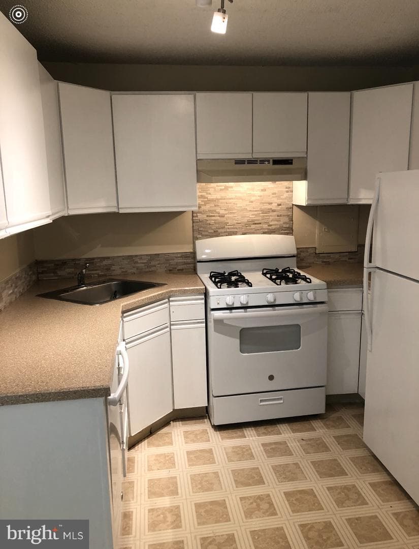 1030 E Lancaster Avenue #926 photo 6