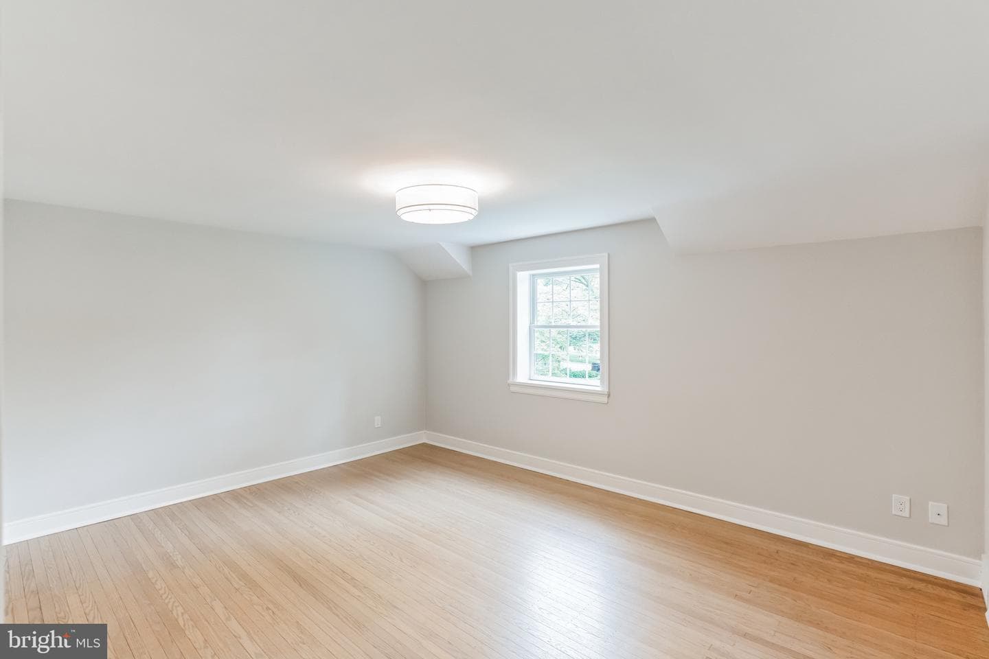 434 Barclay Road photo 10