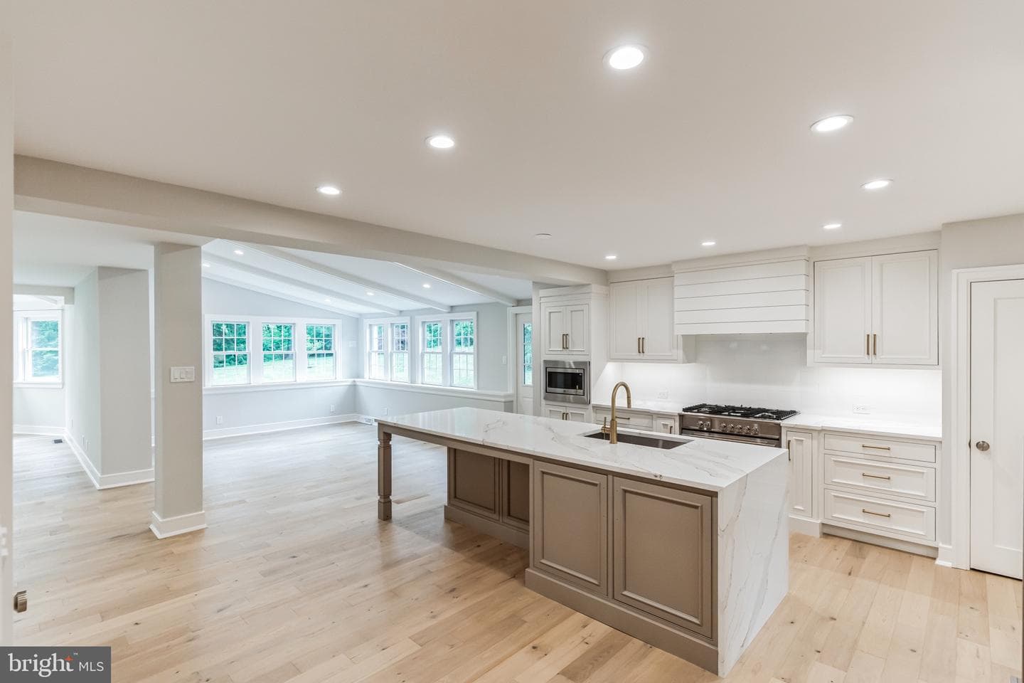 434 Barclay Road photo 11