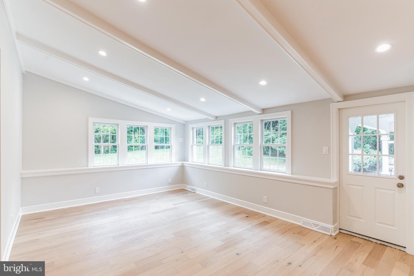 434 Barclay Road photo 22
