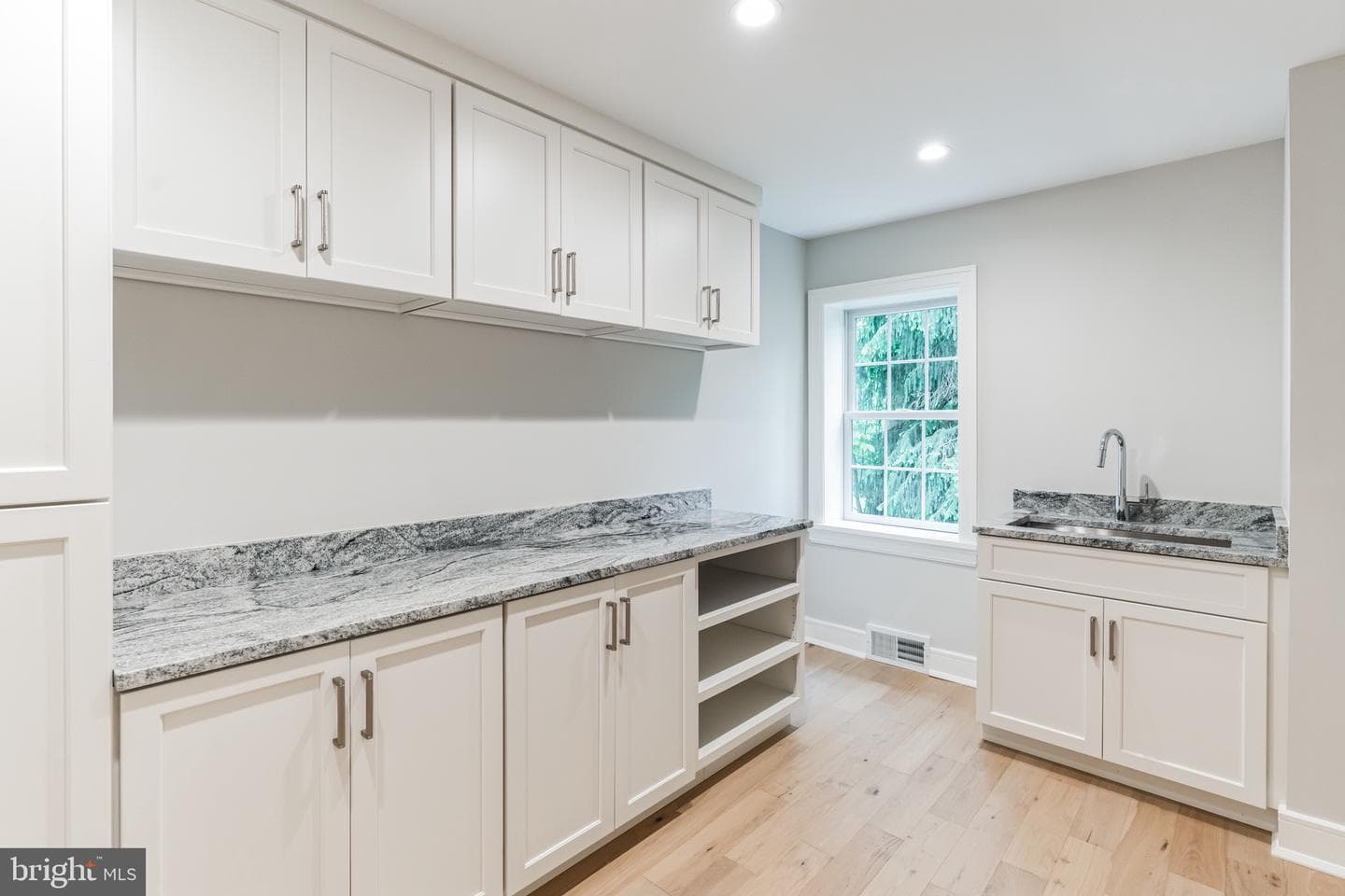 434 Barclay Road photo 28