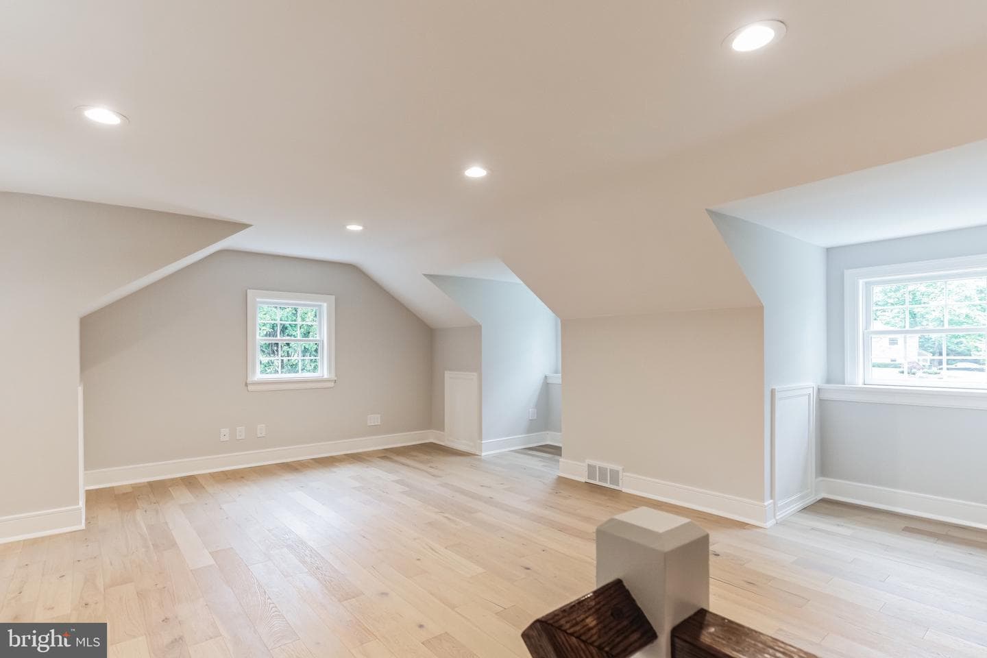 434 Barclay Road photo 5