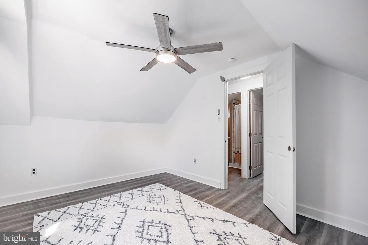 332 Sagamore Road photo 25