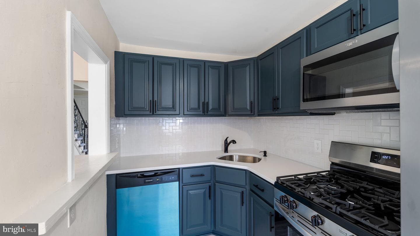 27 King Avenue photo 9