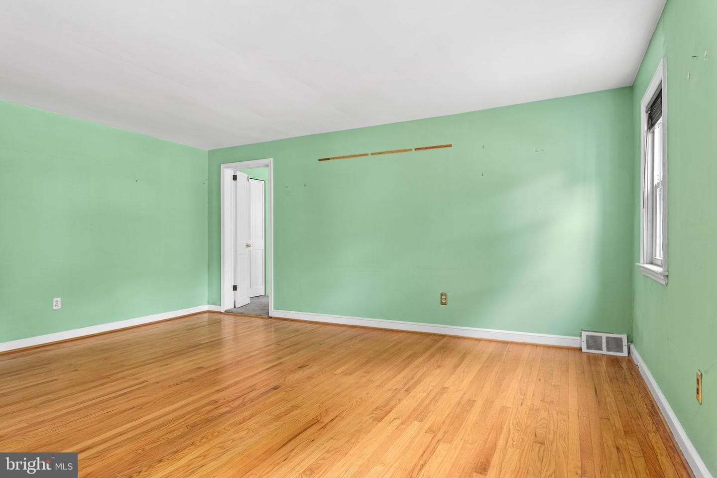 551 Marietta Avenue photo 5