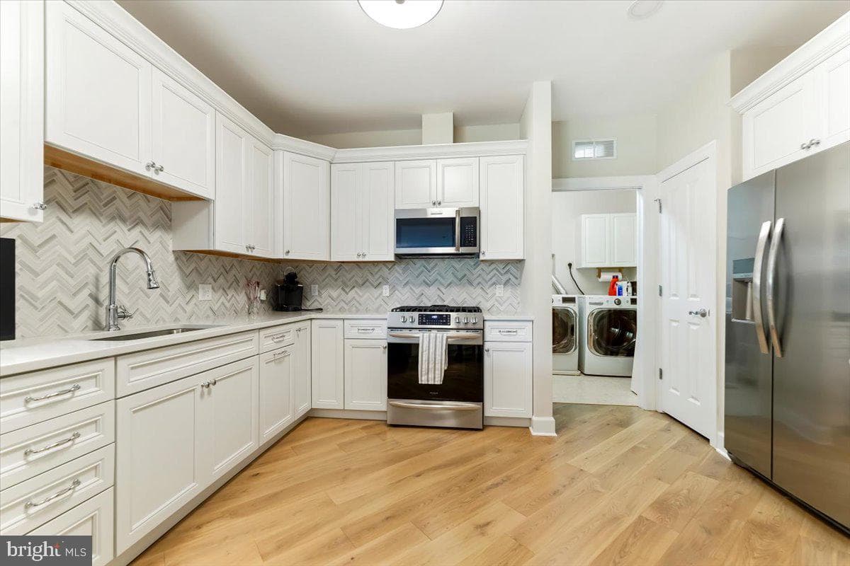 211 Cornerstone Drive #211 photo 2