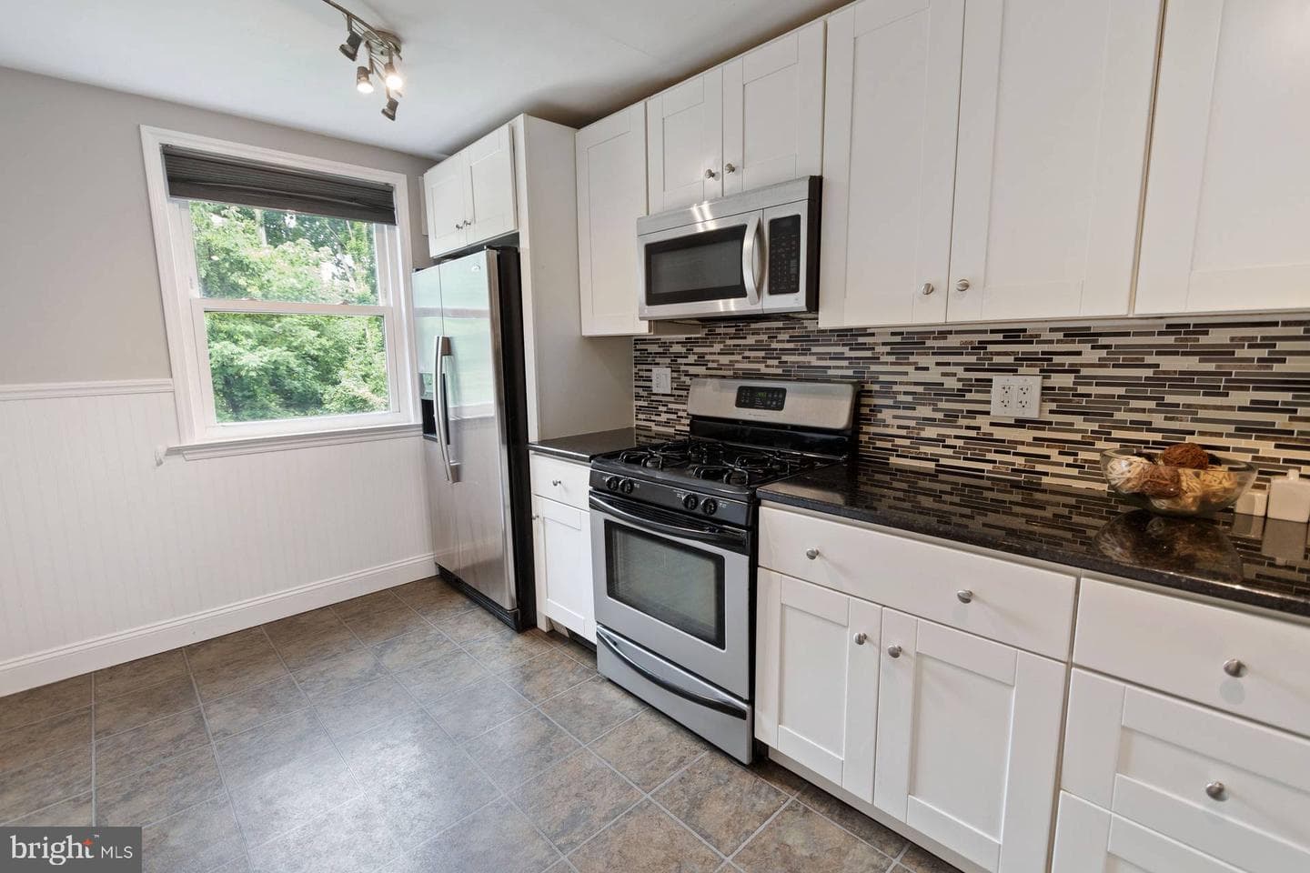 1614 Powell Road photo 10