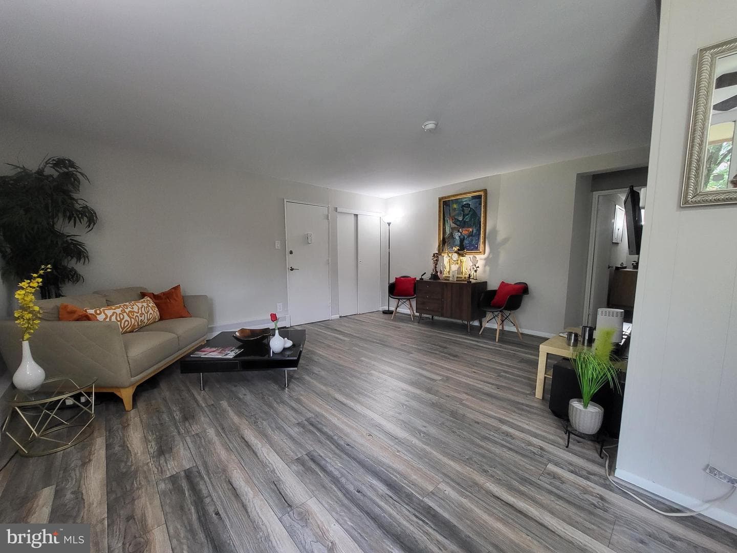 100 E Glenolden Avenue #E-16 photo 3