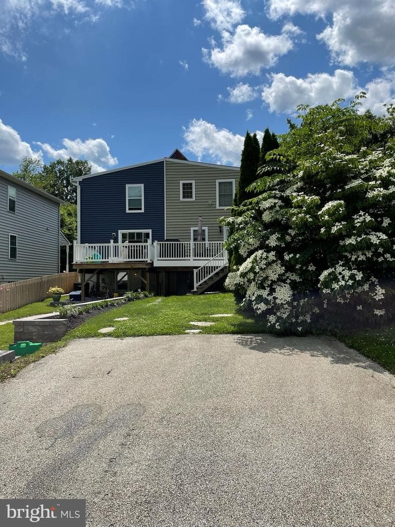 621 Summer Street photo 3