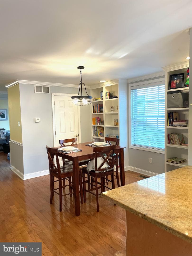 621 Summer Street photo 33
