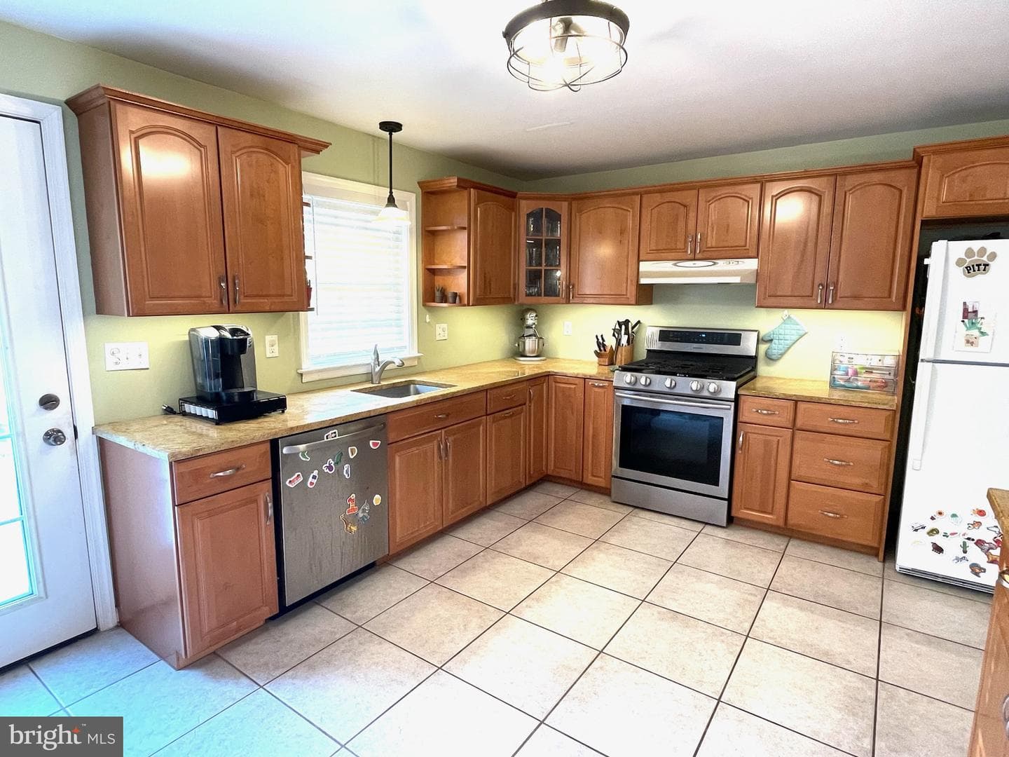 621 Summer Street photo 37