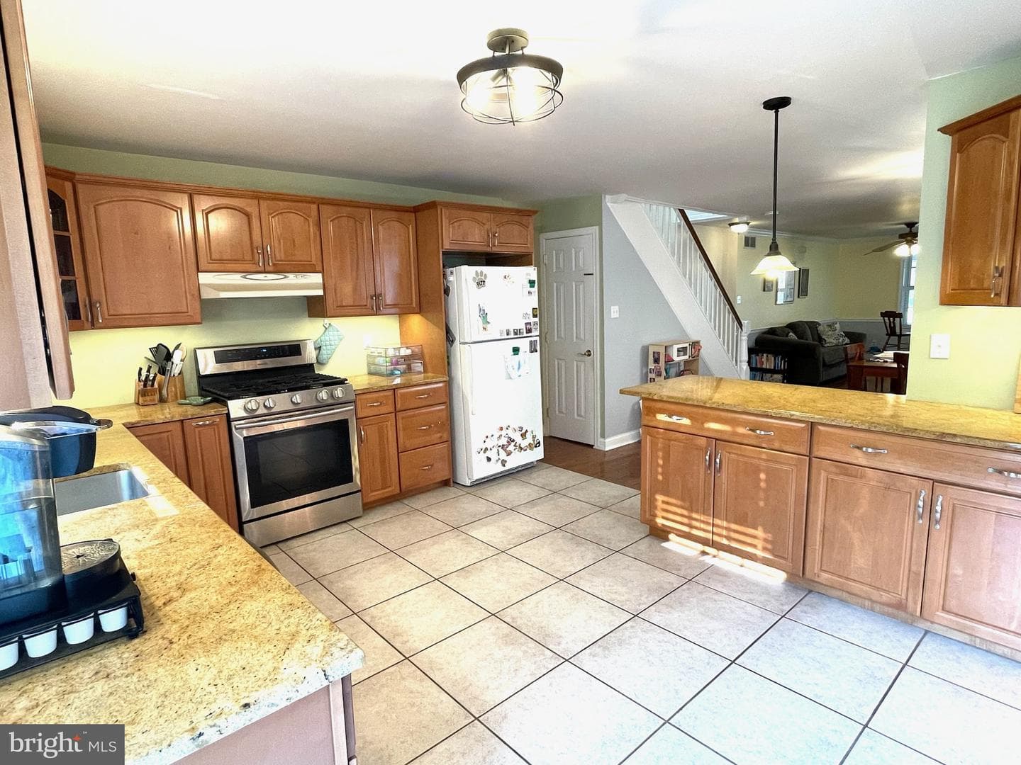 621 Summer Street photo 9